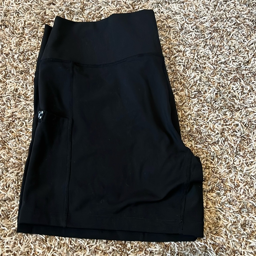 CVG Blacklisted 5” shorts - L